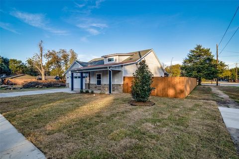 A home in Terrell