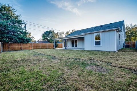 A home in Terrell