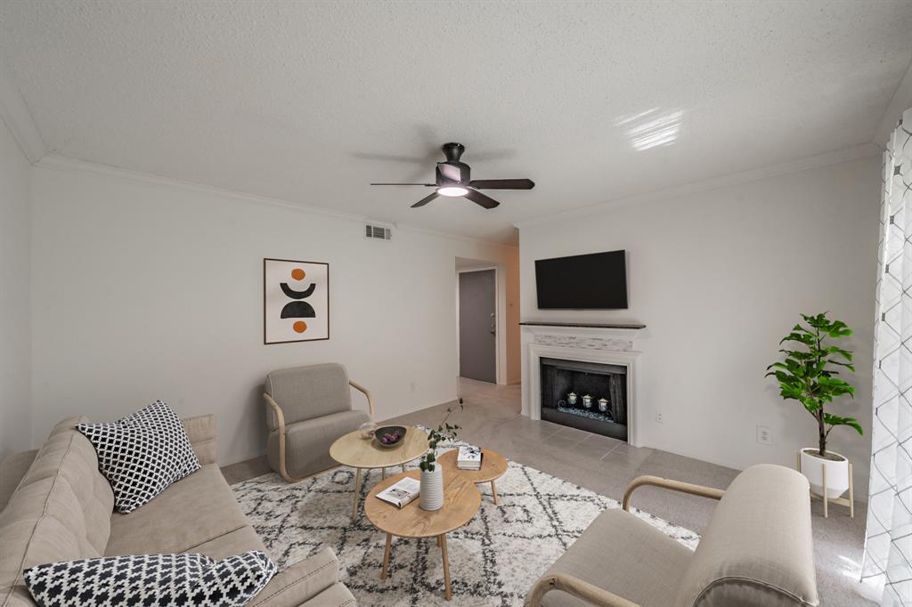 5300 Keller Springs Road 1095