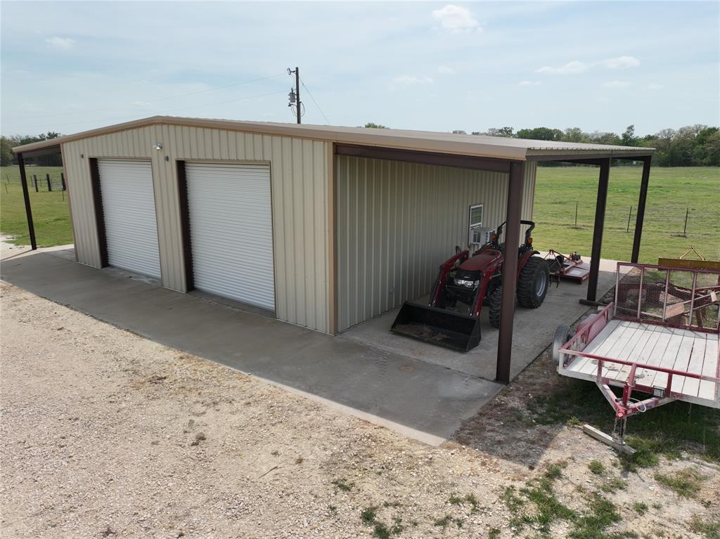 184 County Road 2484