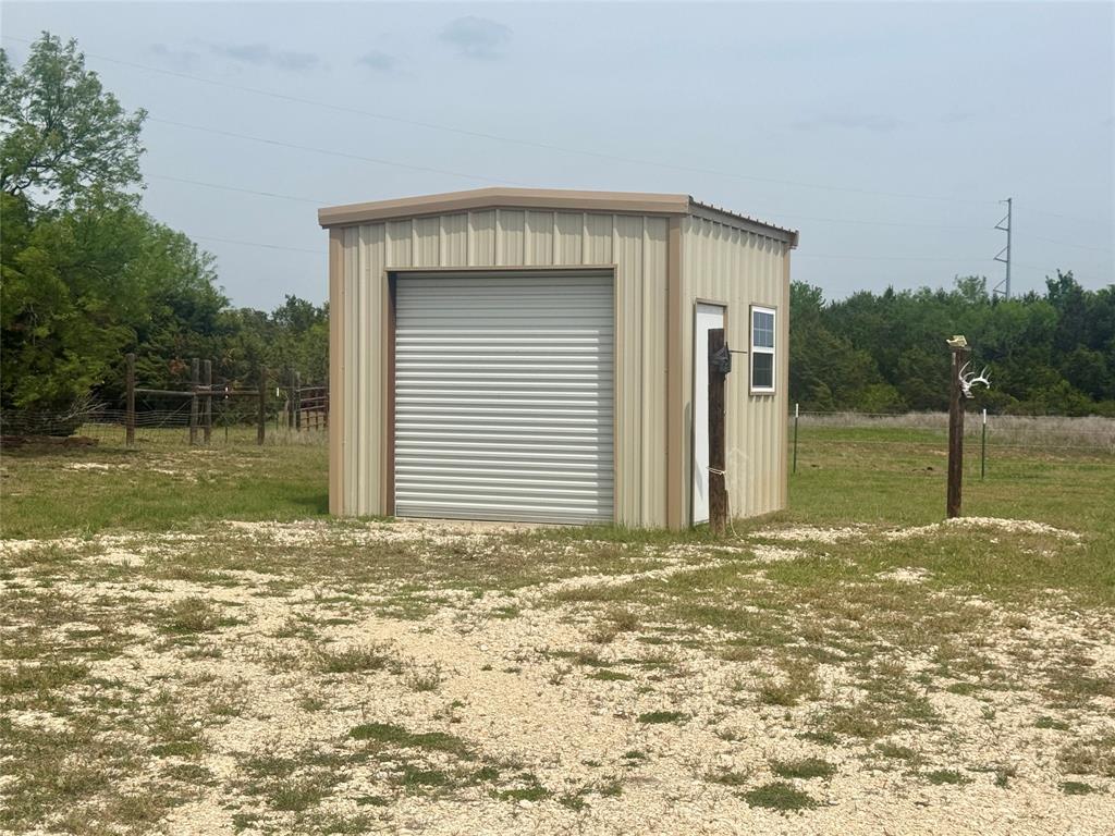 184 County Road 2484