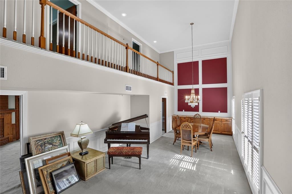 2456 Lakeview Circle