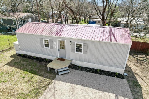 Photo of 88 Live Oak Street, Alvarado, TX 76009 (MLS # 21350304)