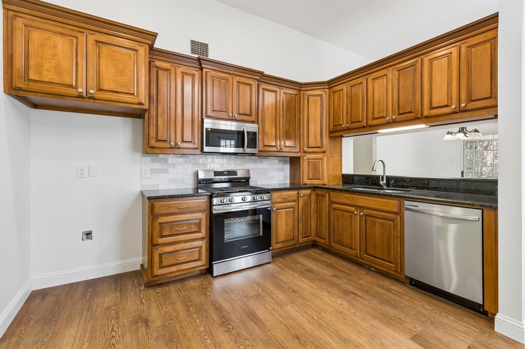 Preston Pointe - Residential