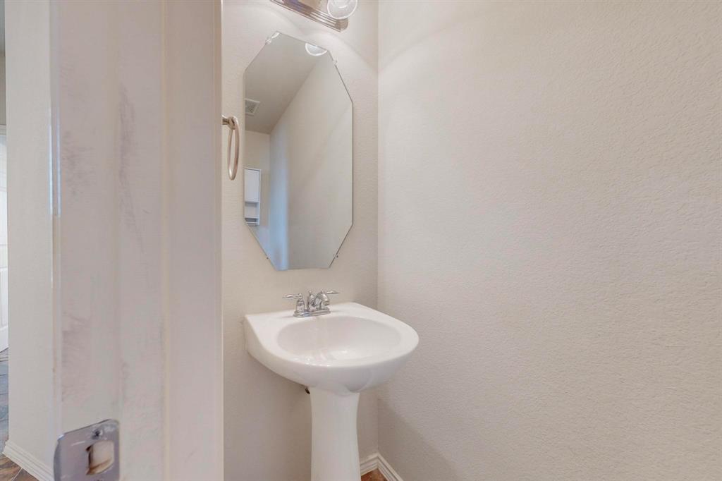 Creekside Estates Ph I - Residential Lease