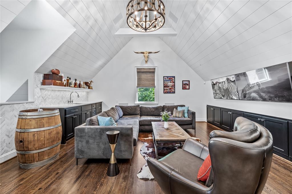 Highland Park West 02 Instl - Residential