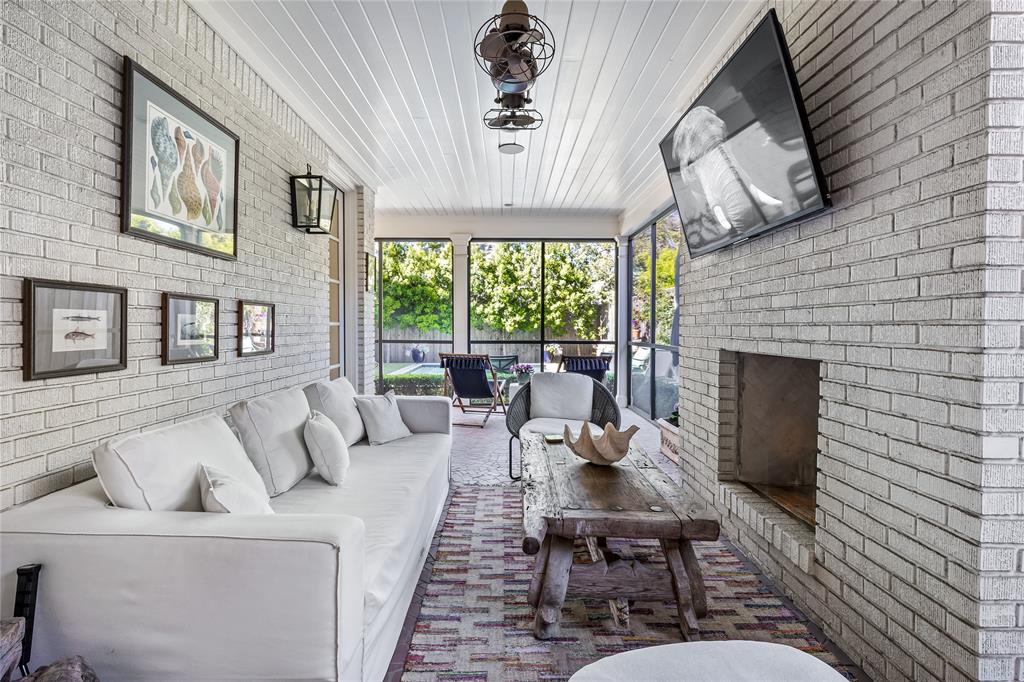 Highland Park West 02 Instl - Residential