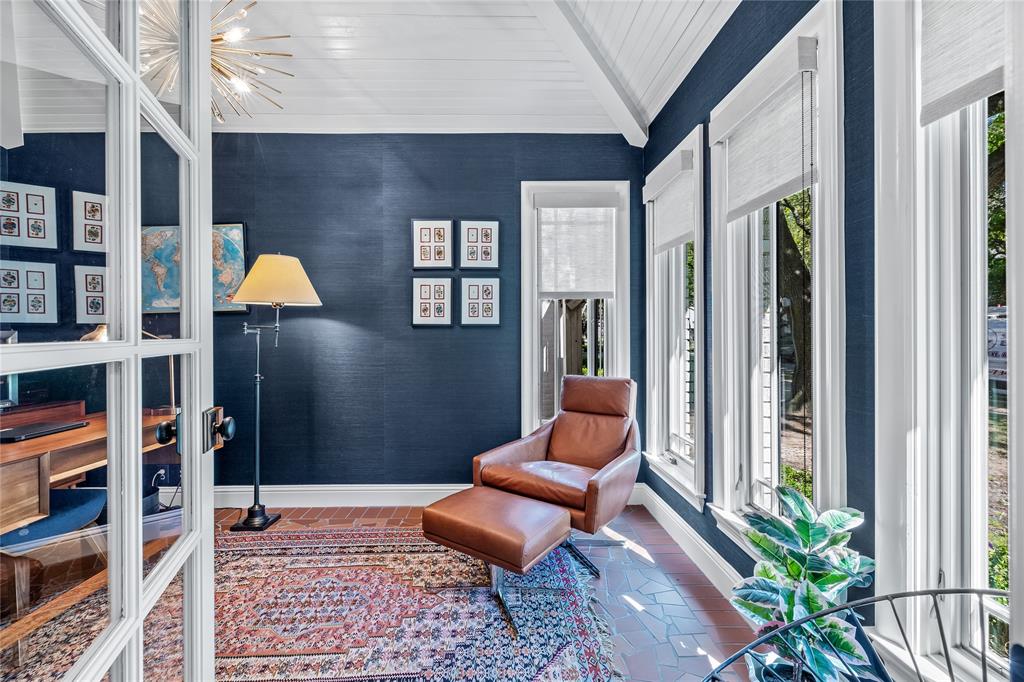 Highland Park West 02 Instl - Residential