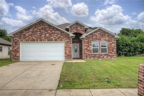 Photo of 4802 Jefferson Street, Greenville, TX 75401 (MLS # 21310816)