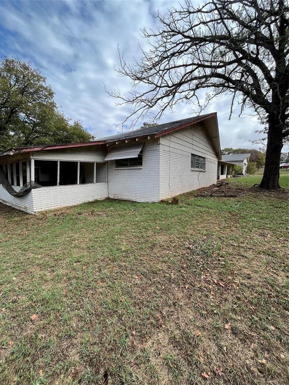 402 Highland Boulevard