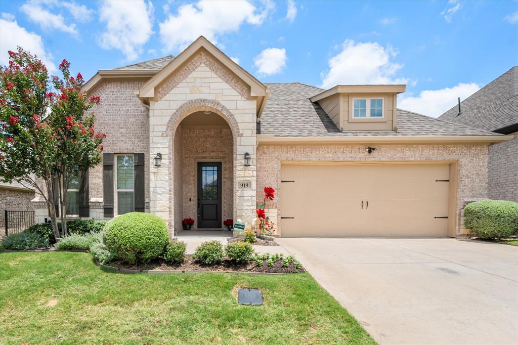919 Capella Lane