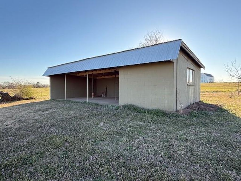 Photo of 13428 Farm Road 269, Pickton, TX 75471 (MLS # 21212815)