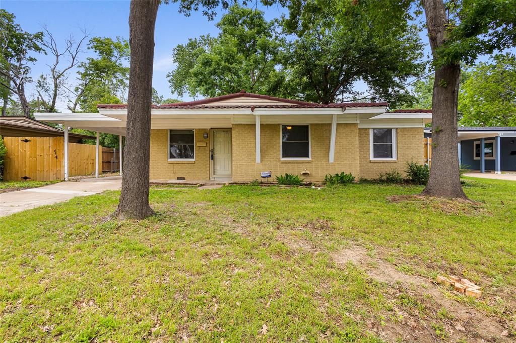 Photo of 1513 Park Place, Irving, TX 75061 (MLS # 21251592)