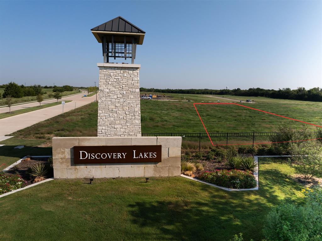 DISCOVERY LAKES PHASE 1 - Land