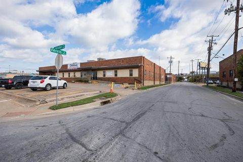 1912 S Good Latimer Expressway Dallas TX 75226