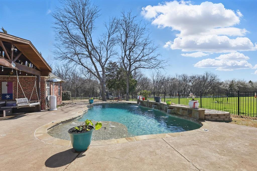 1231 Mcclintock Drive