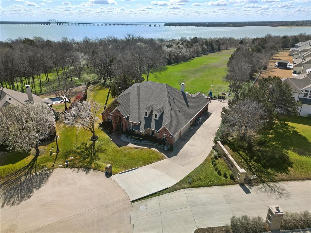 1231 Mcclintock Drive