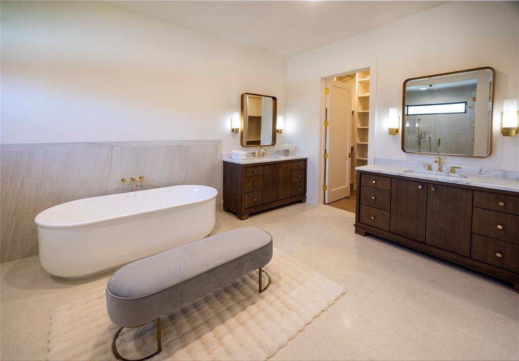 Eastpointe Ter - Residential