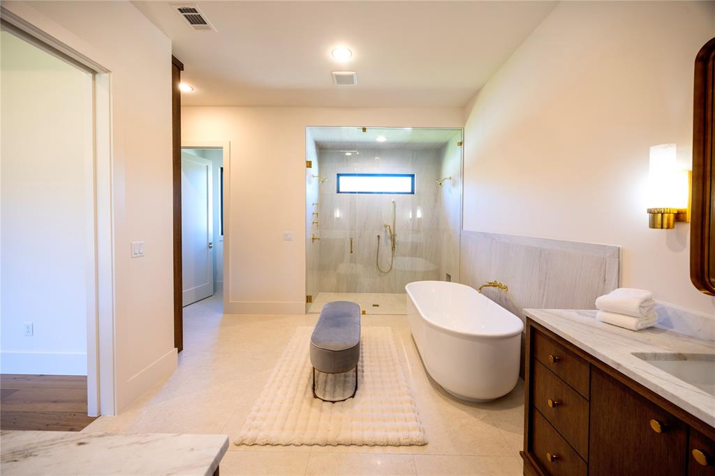 Eastpointe Ter - Residential