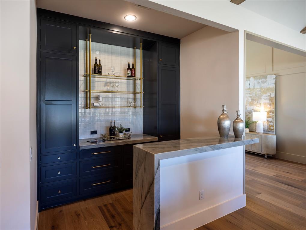 Eastpointe Ter - Residential