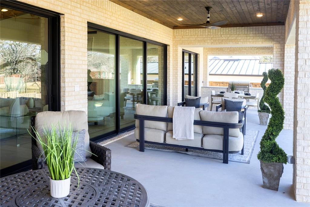 Eastpointe Ter - Residential