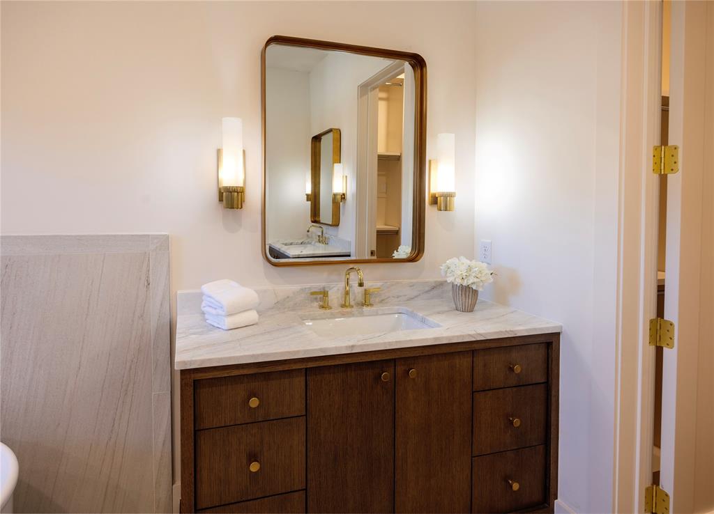 Eastpointe Ter - Residential