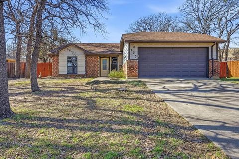 Photo of 705 Timberoaks Drive, Azle, TX 76020 (MLS # 21164946)