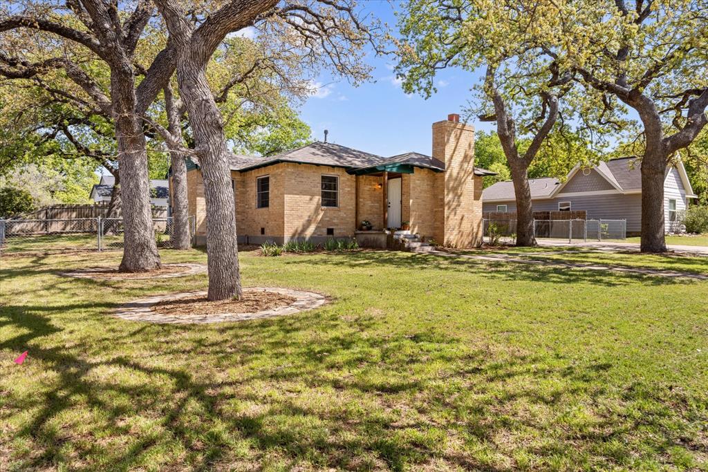201 E 3rd Street