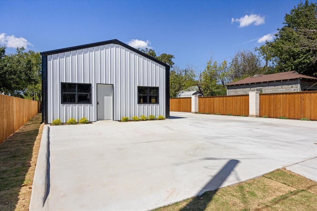 Barton - Commercial Sale