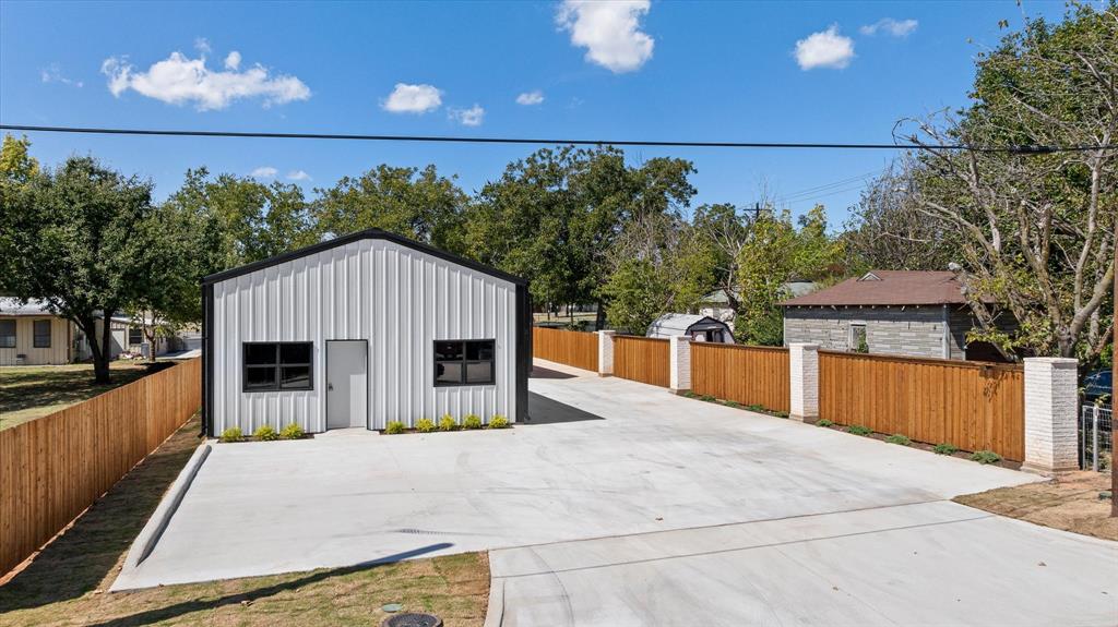 Barton - Commercial Sale