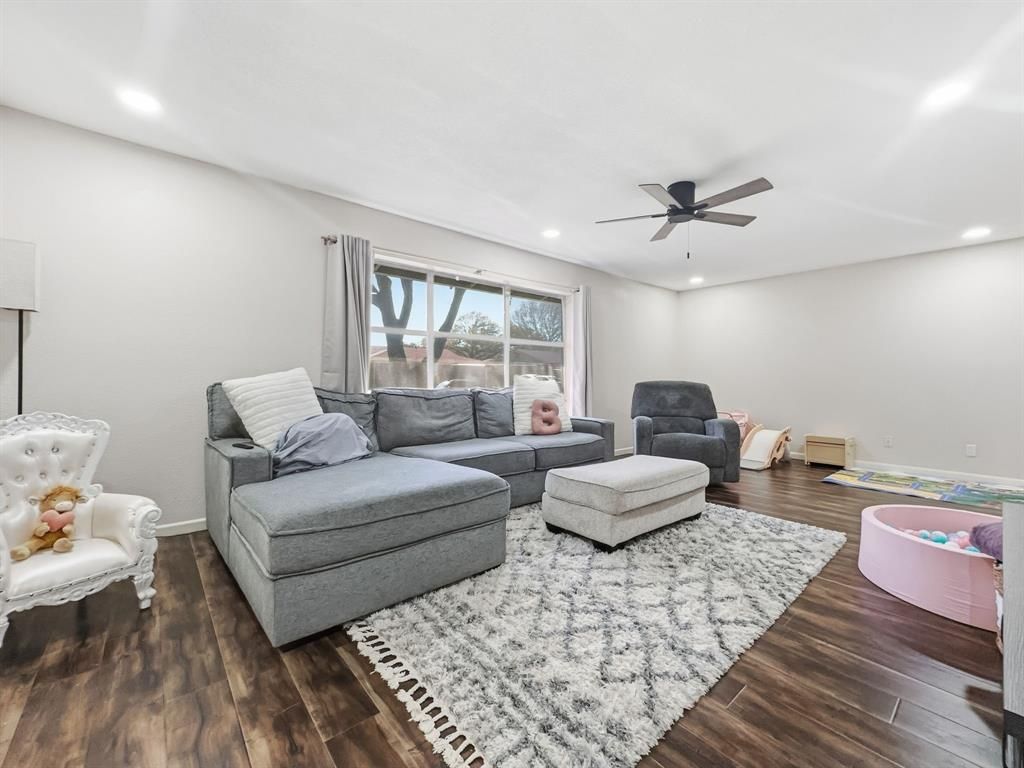 Photo of 7515 Evelyn Drive, Richland Hills, TX 76118 (MLS # 21215504)