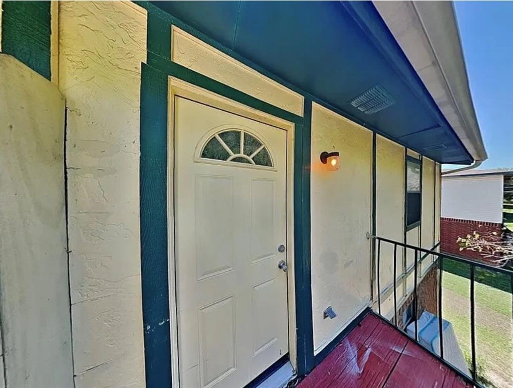 612 Race Street