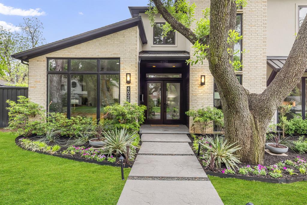 4028 Courtshire Drive