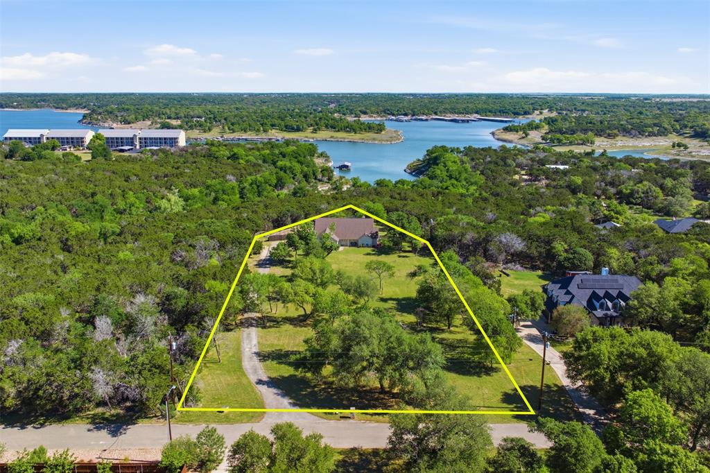 Photo of 71 Wrangler Drive, Morgans Point Resort, TX 76513 (MLS # 21375041)