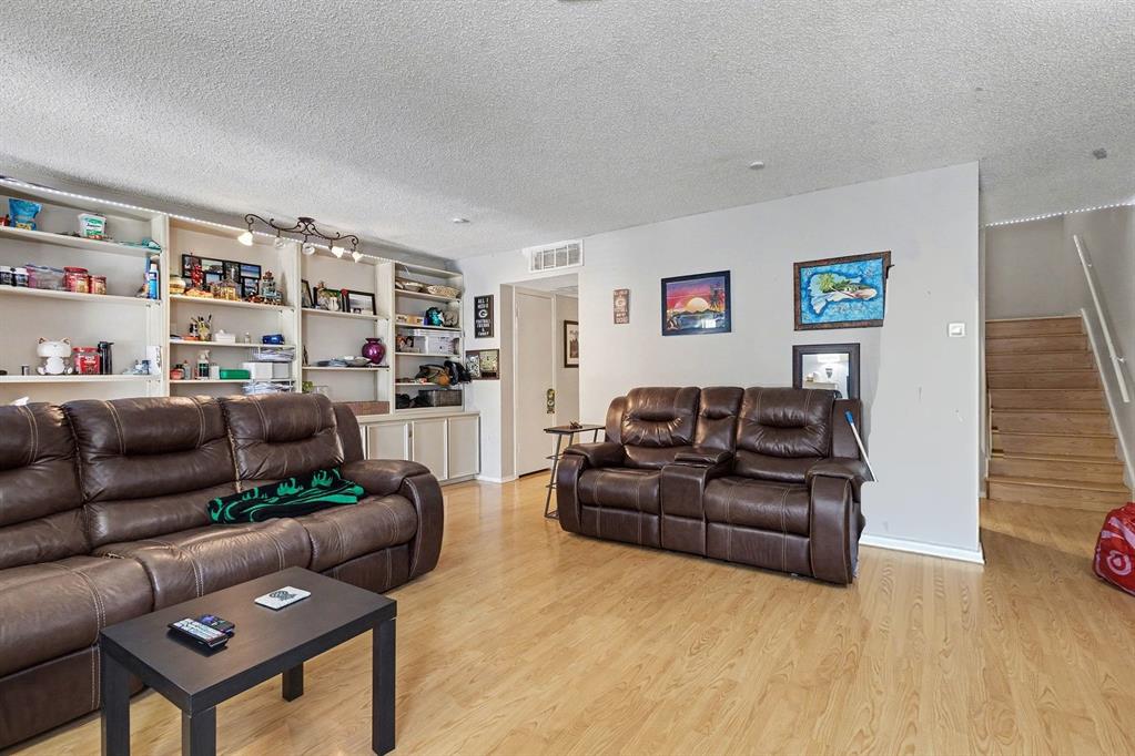 15904 Coolwood Drive 1049