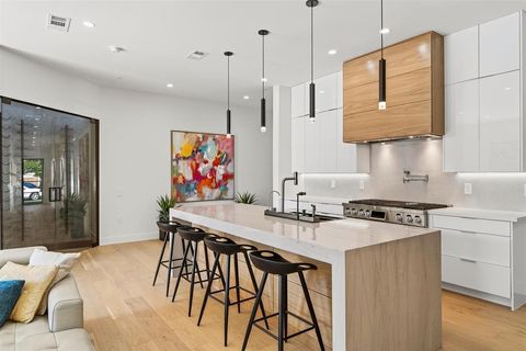 Tiny photo for 7619 Robin Road, Dallas, TX 75209 (MLS # 21082114)