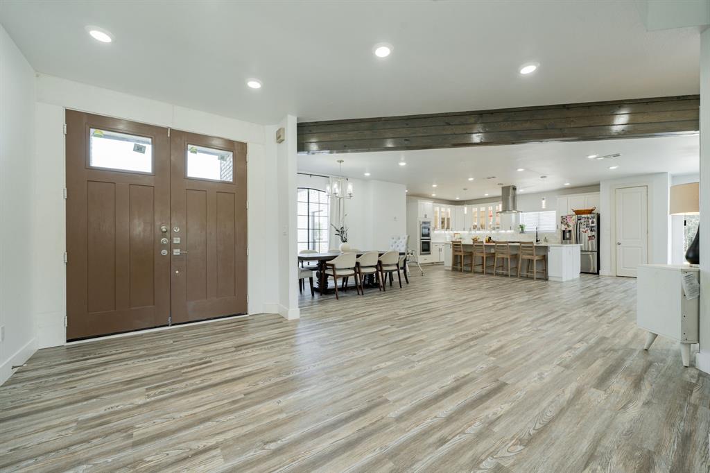625 Country Oaks Lane