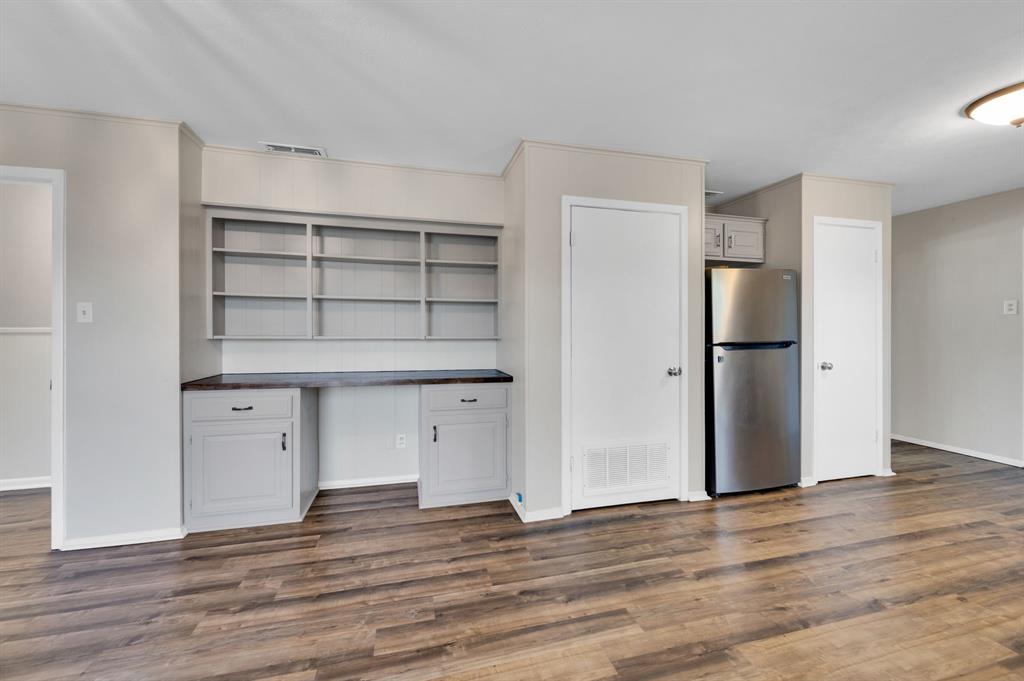 Whispering Oaks - Residential