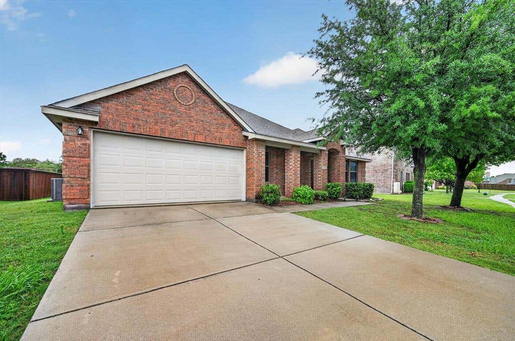 Photo of 5640 Lincolnwood Drive, Prosper, TX 75078 (MLS # 21320550)