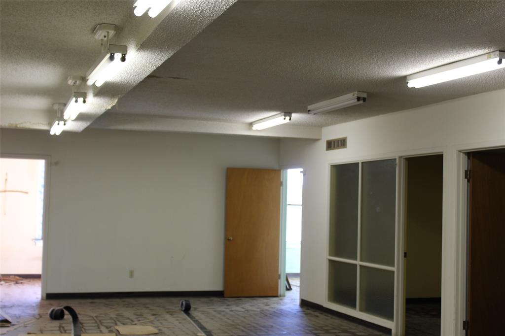 North Fort Worth - Commercial Sale