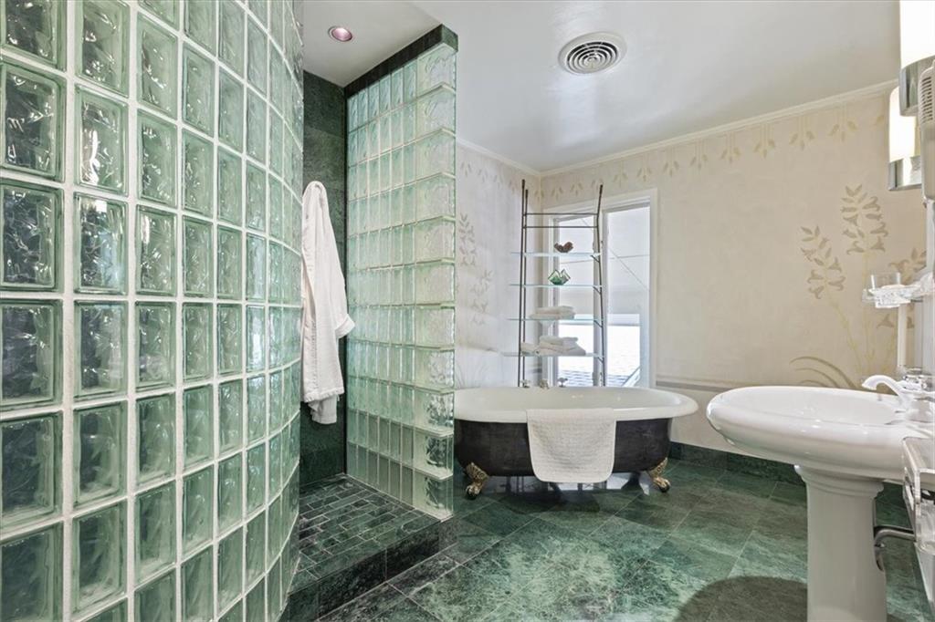 Hejtmancik - Residential