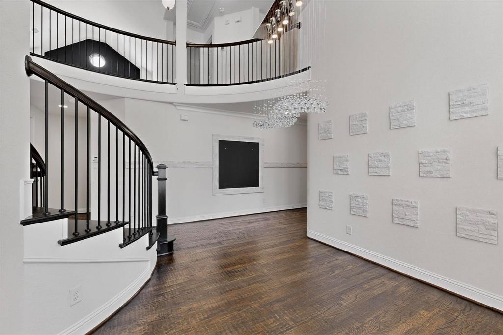 5616 Snowberry Drive