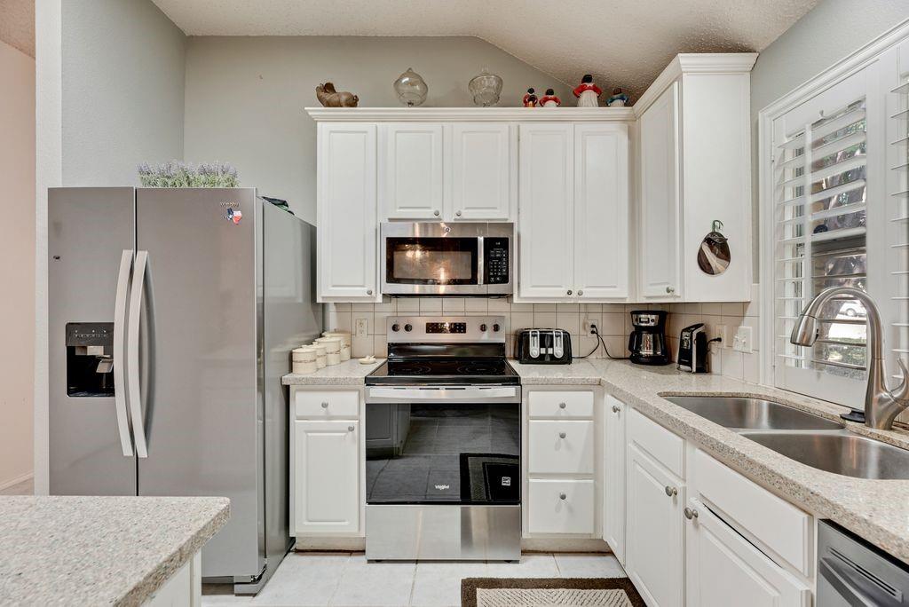 2312 Caddo Circle