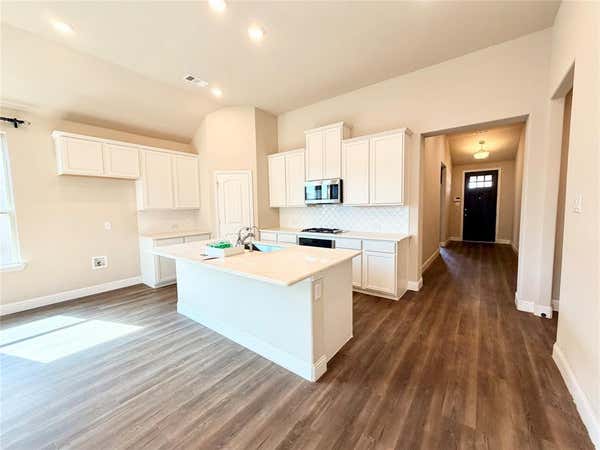 2806 Grand Lookout Ln, Arlington, TX, 76001