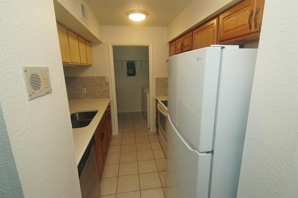 Creekbend Condo Ph 01-06 - Residential