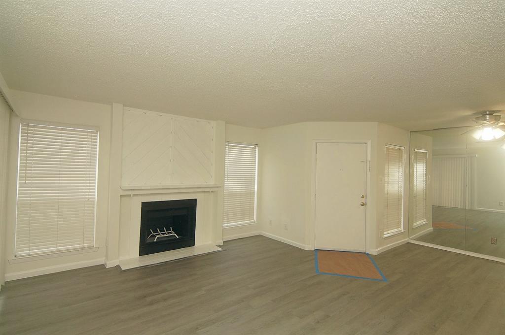 Creekbend Condo Ph 01-06 - Residential