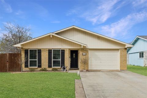 2919 Rayswood Drive Carrollton TX 75007