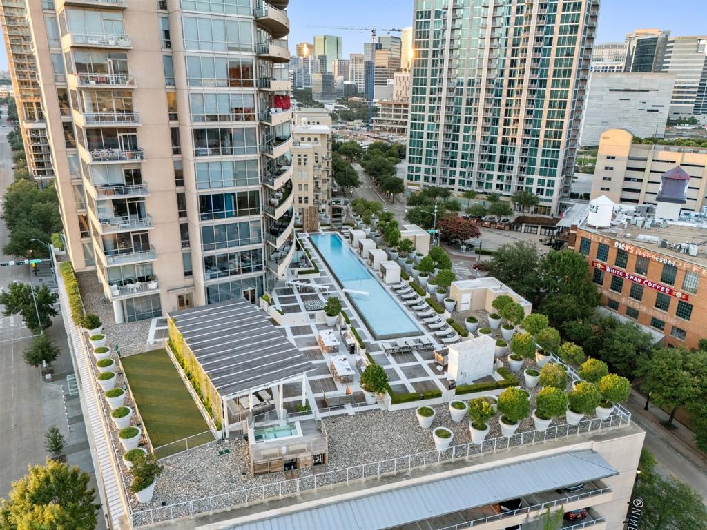 The House Condos - Residential