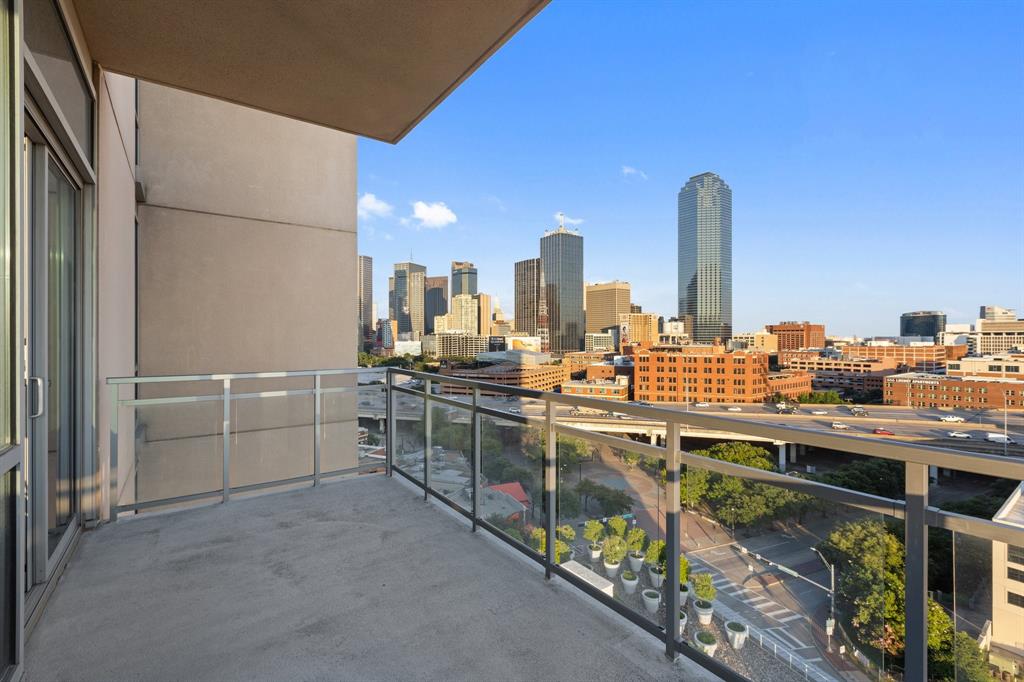 The House Condos - Residential