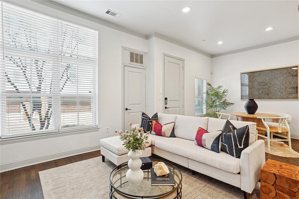 4201 Lomo Alto Drive 4722